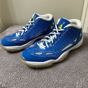 Stylish Blue and White Sneakers for Men